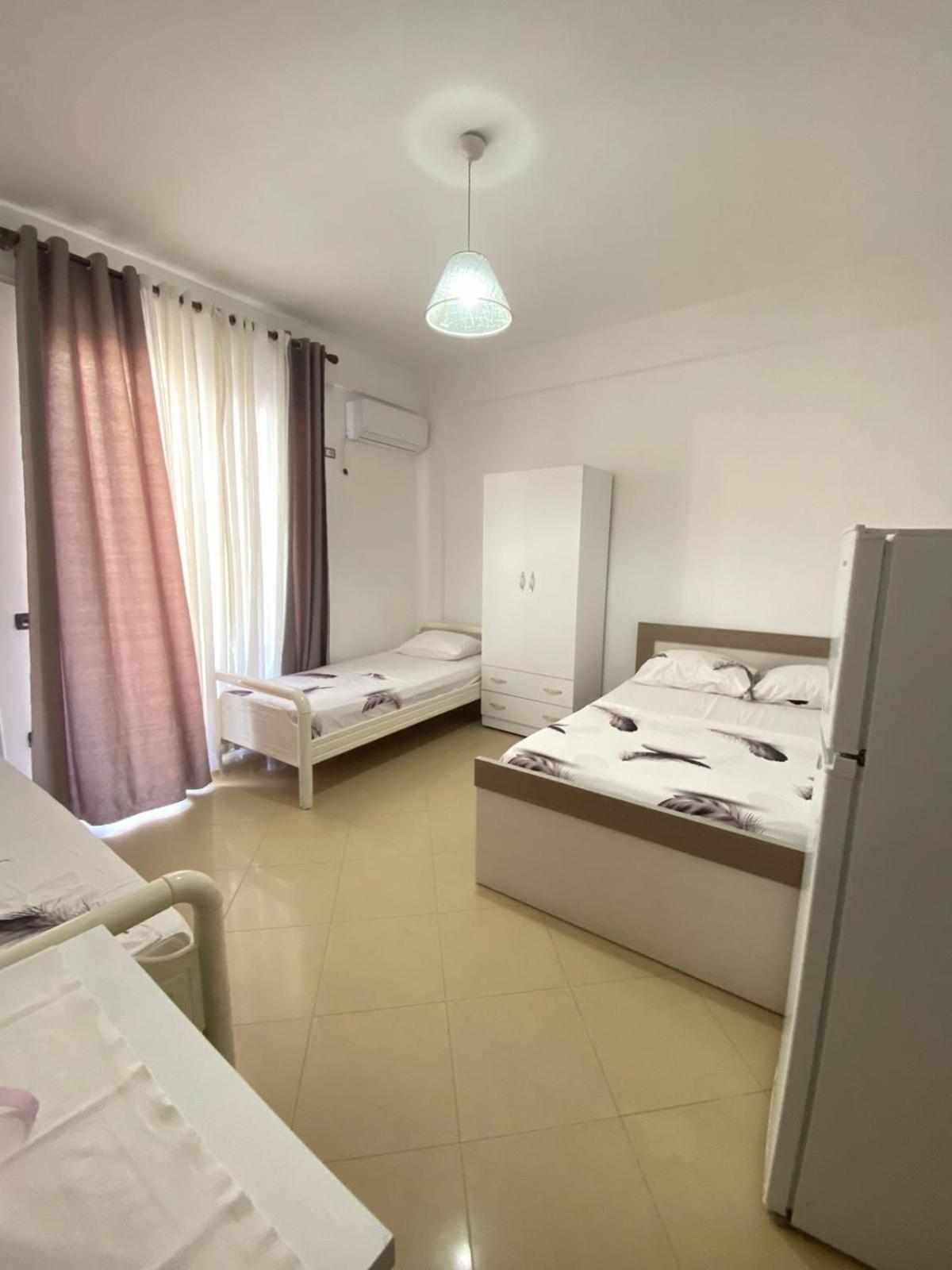Marra'S Rooms Durrës Exterior foto