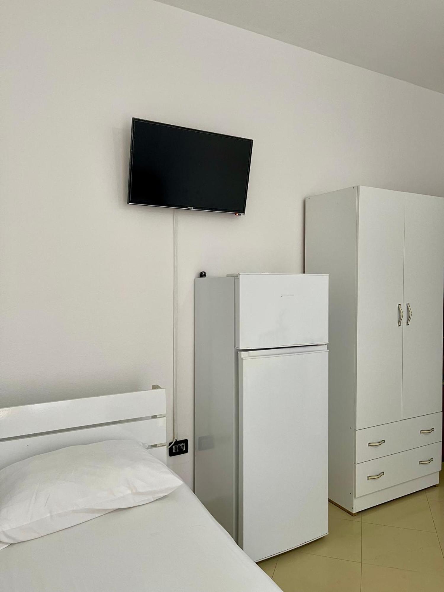 Marra'S Rooms Durrës Exterior foto